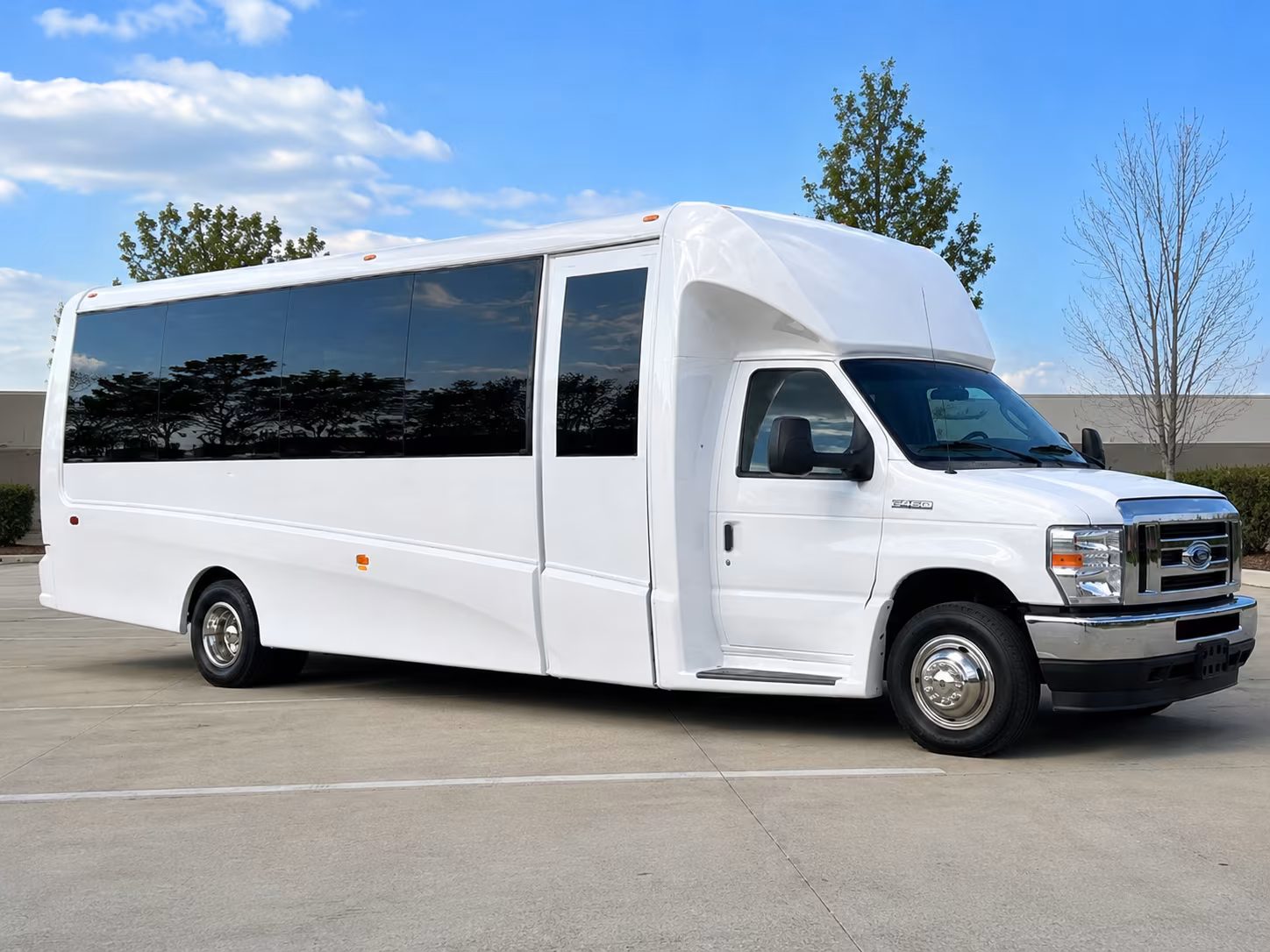 the bus type and amenities